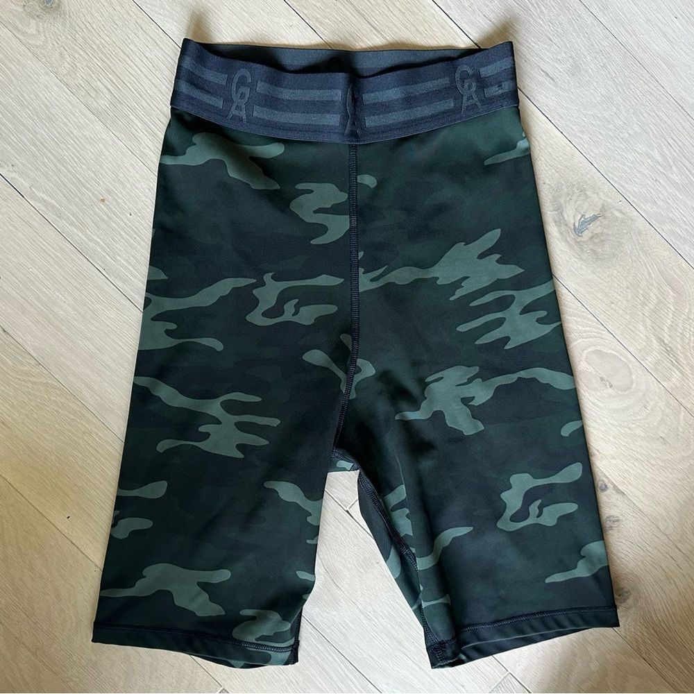 Good American The Icon Bike Short in Green Camouflage